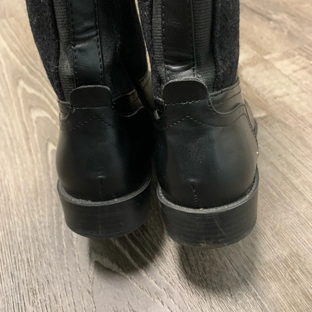 Tommy Hilfiger Riding Style Boots Black Faux Leather and Wool.  Sz 7.   EUC!